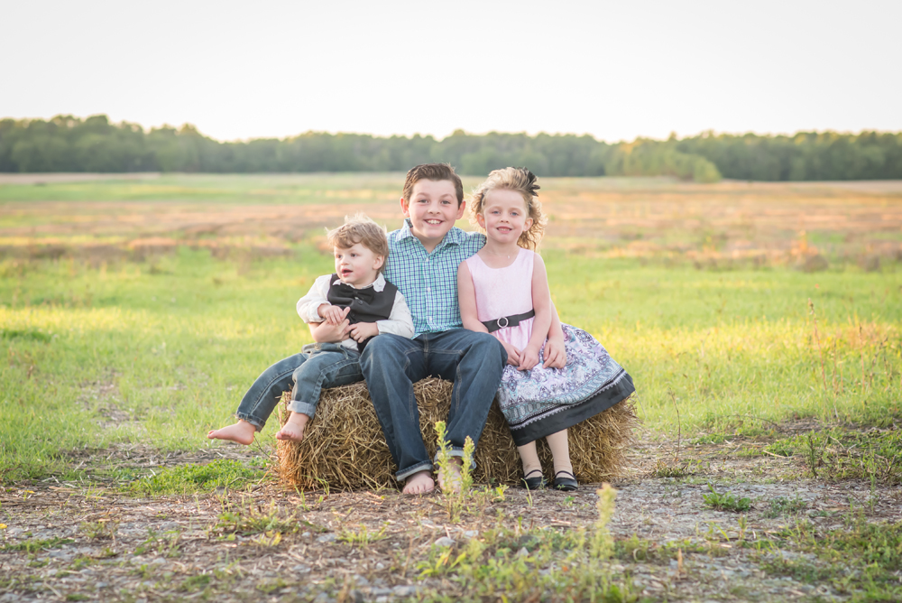 Just the Kids Family Photography Session | Tanya Sinnett Chatham Ontario Photographer