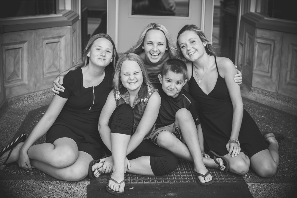 Downtown Chatham Family Session | Tanya Sinnett Chatham-Kent Photographer